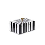 Ασπρόμαυρο κουτί 20x14x12cm